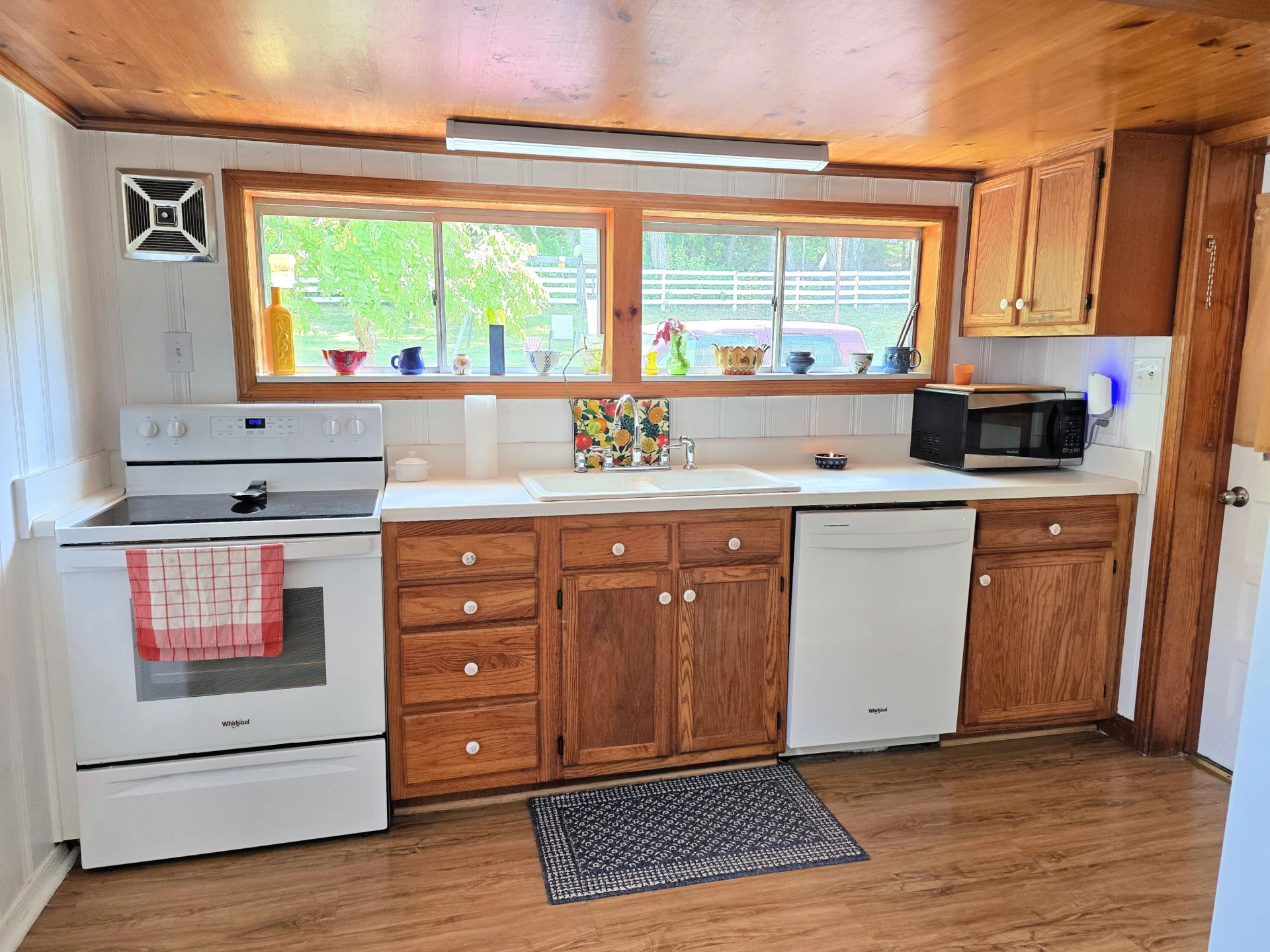 218 Albemarle Ave - Photo 8