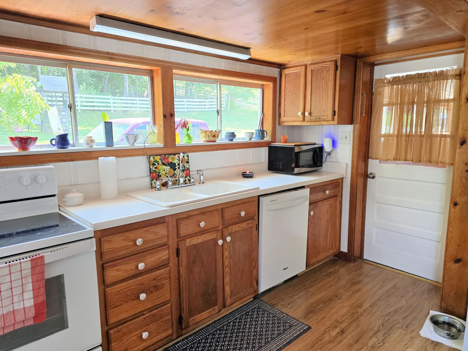 218 Albemarle Ave - Photo 9