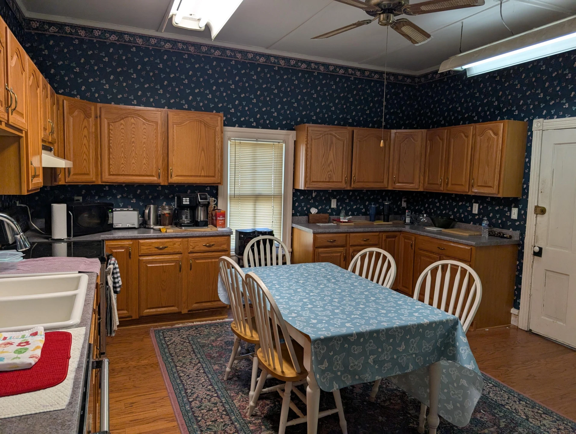 607 E 21 st St - Photo 14