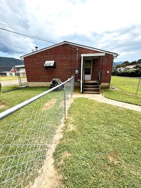 220 W Park St - Photo 20
