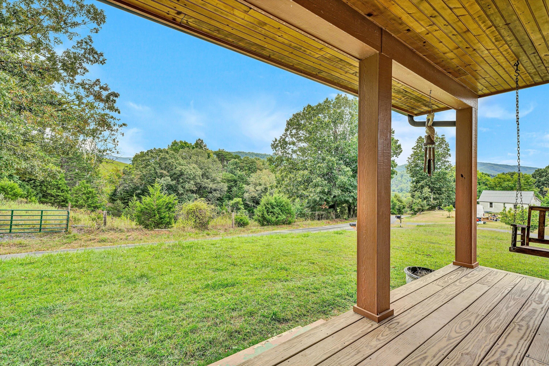 748 Shafer Ln - Photo 12