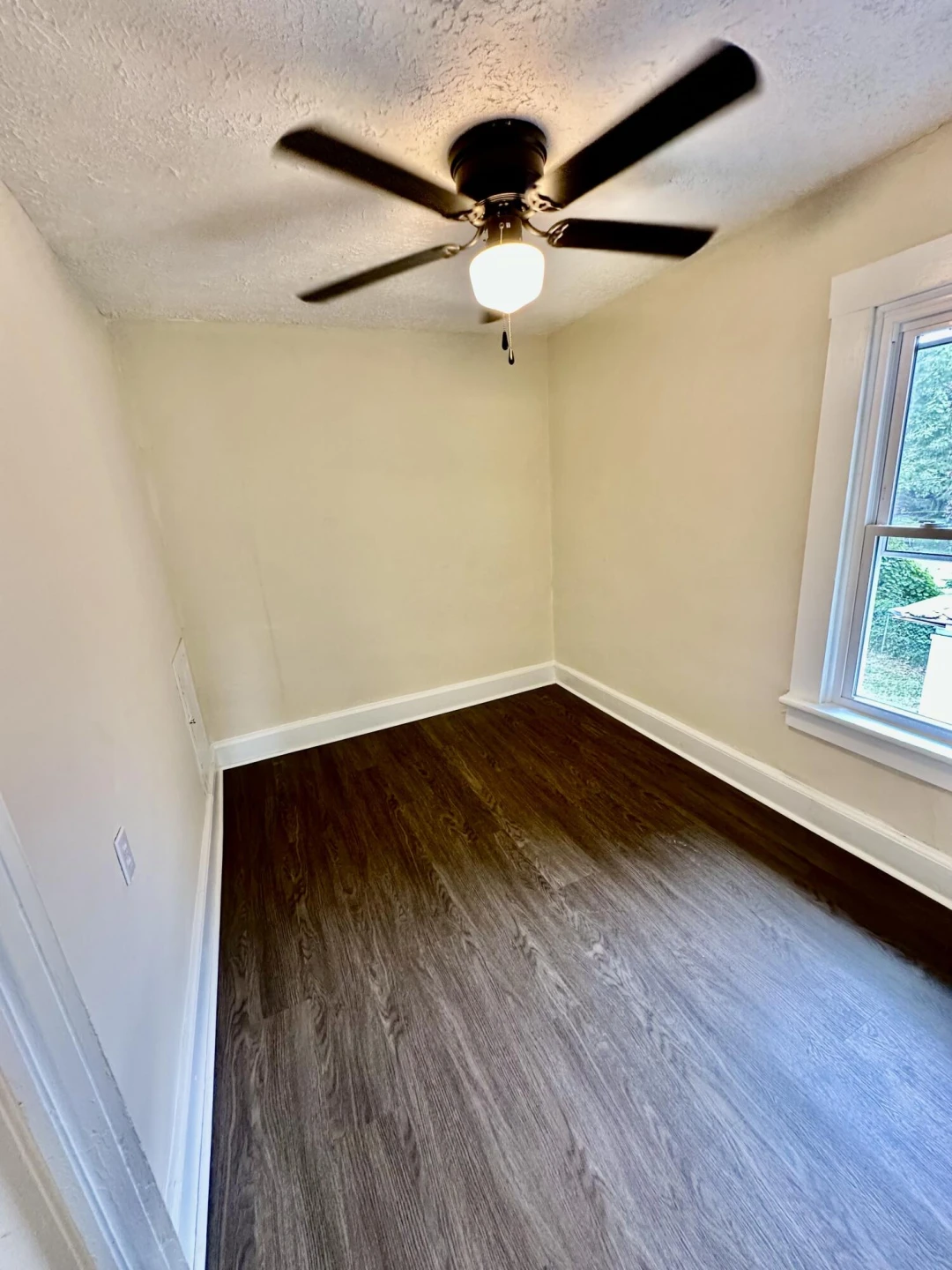2321 S Lewis Ave - Photo 10