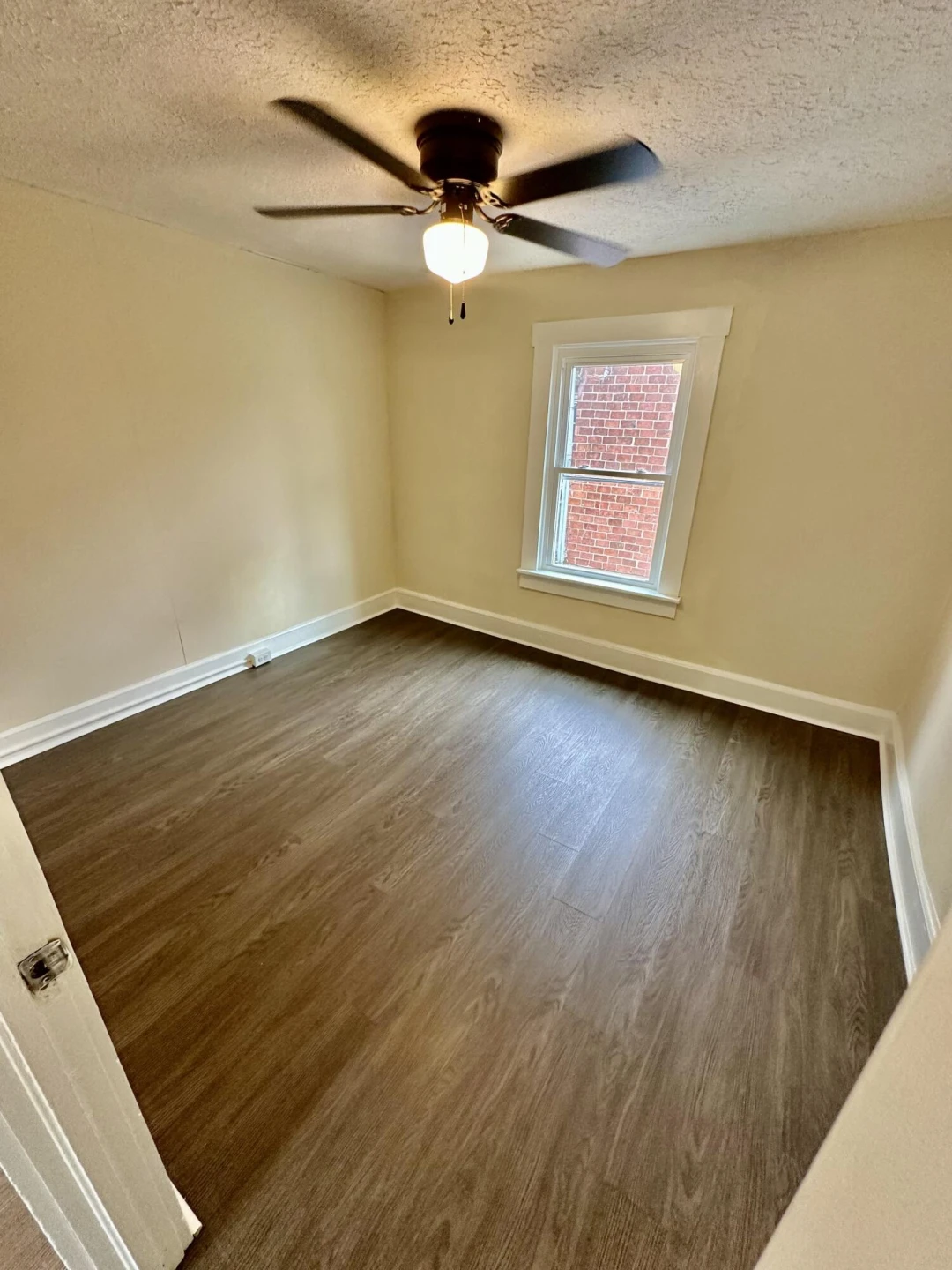 2321 S Lewis Ave - Photo 11