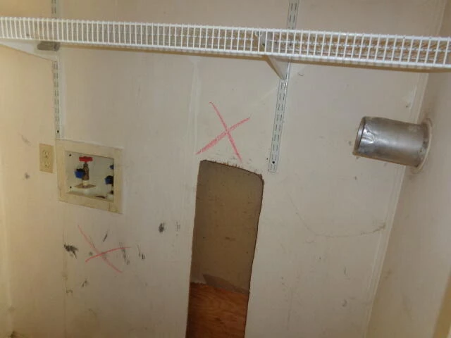 213 E 35th St - Photo 9