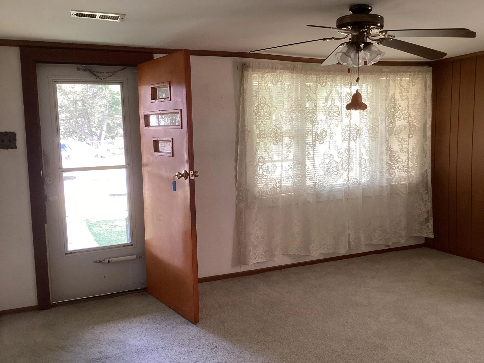 1746 Walnut Ave - Photo 5