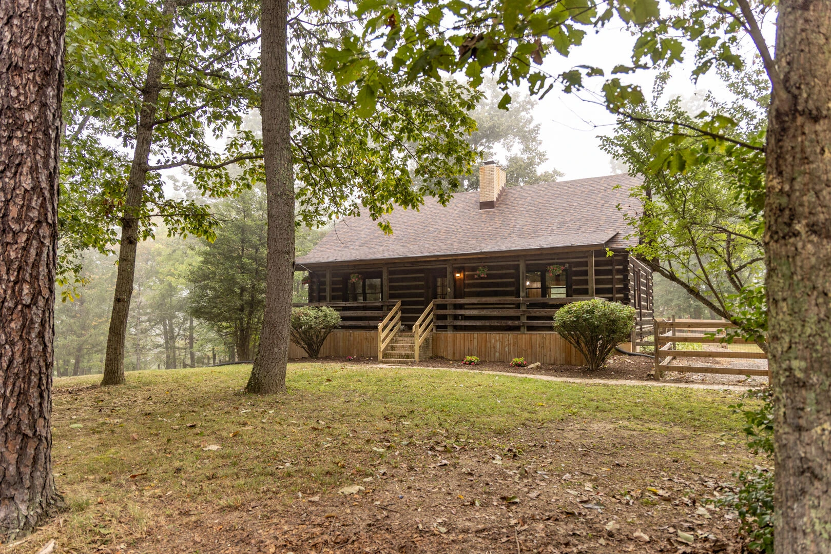 2401 Laurel Ridge Dr
