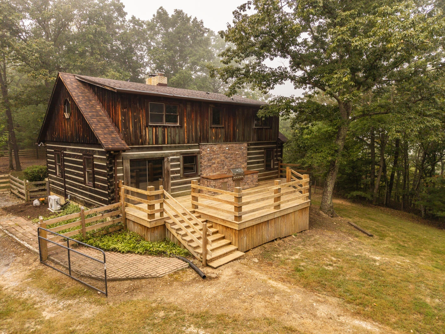 2401 Laurel Ridge Dr - Photo 3