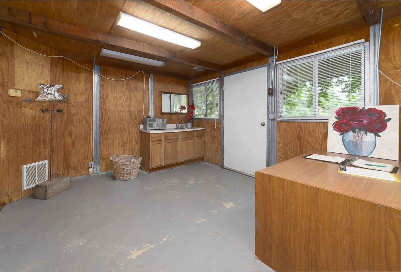 9195 Springwood Rd - Photo 47