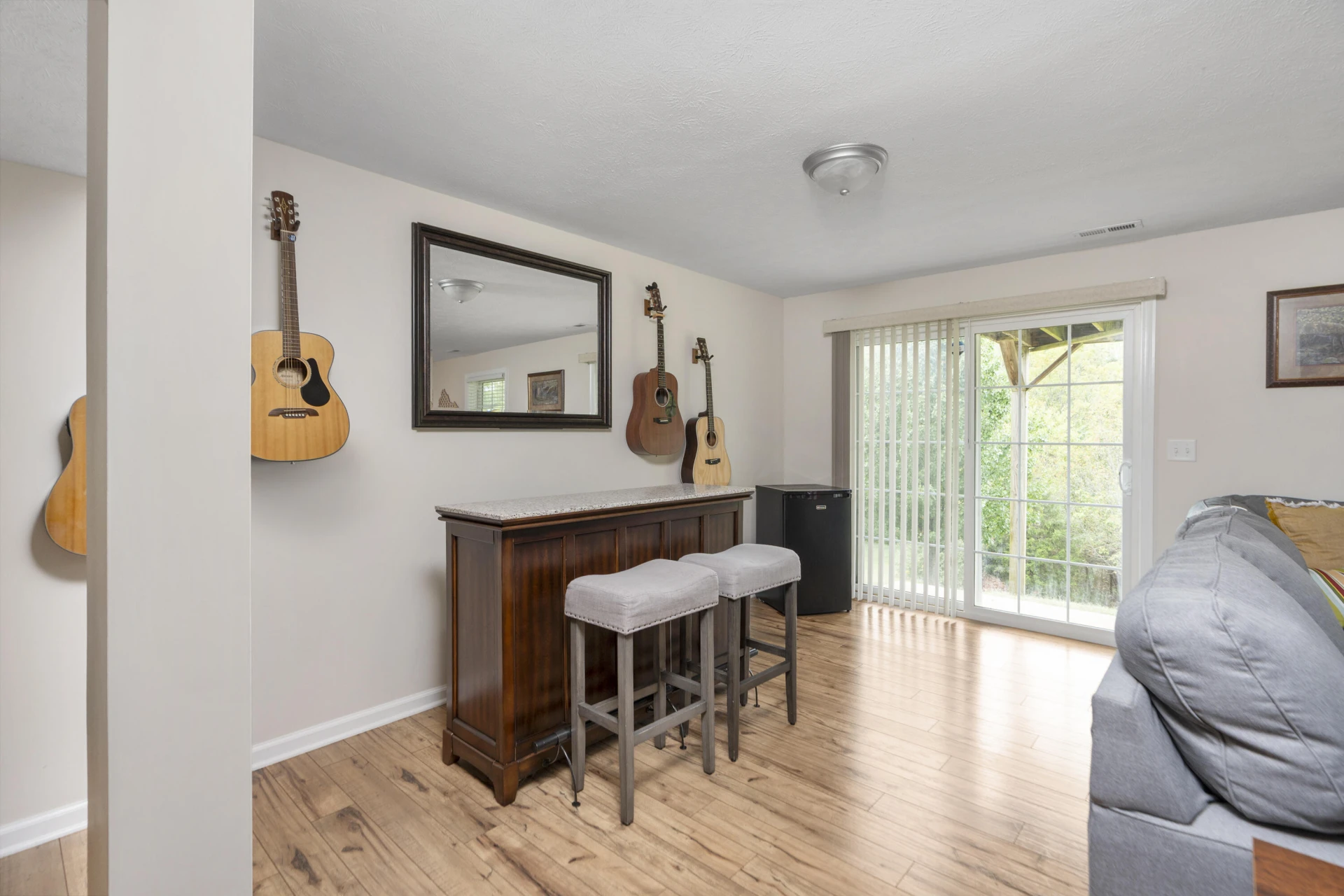 145 Thoroughbred Cir - Photo 12