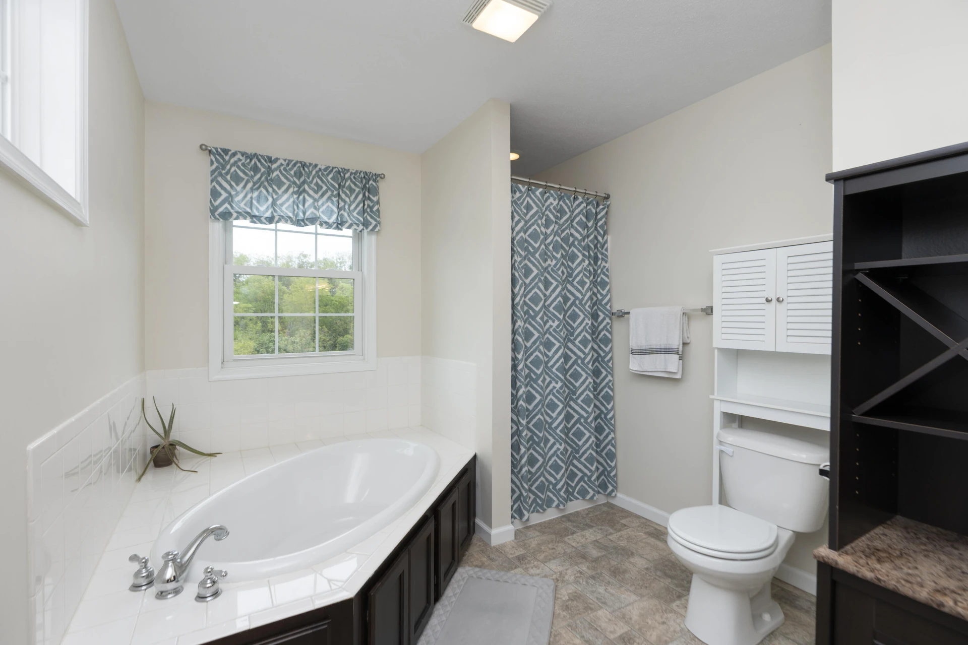 145 Thoroughbred Cir - Photo 17