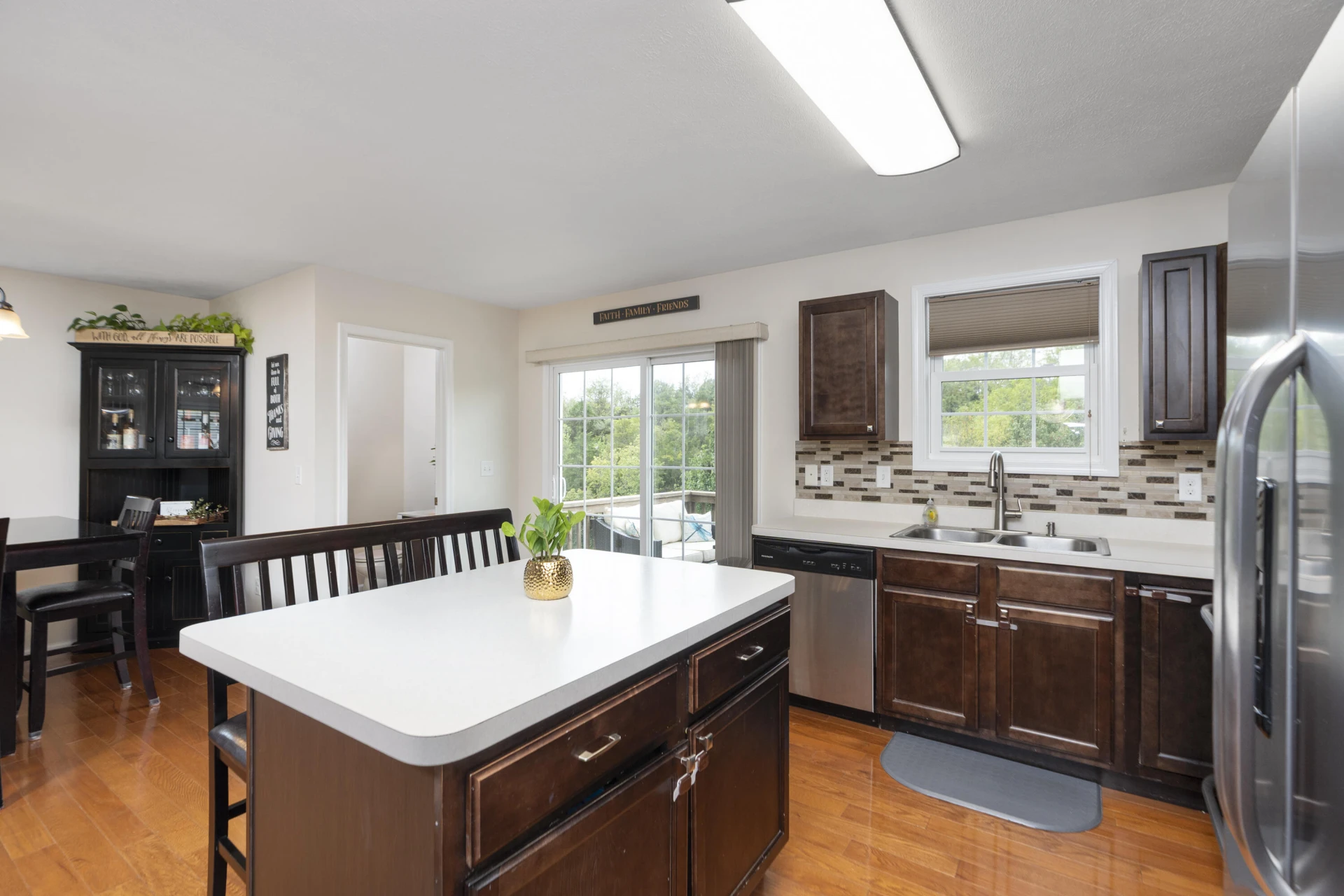 145 Thoroughbred Cir - Photo 9