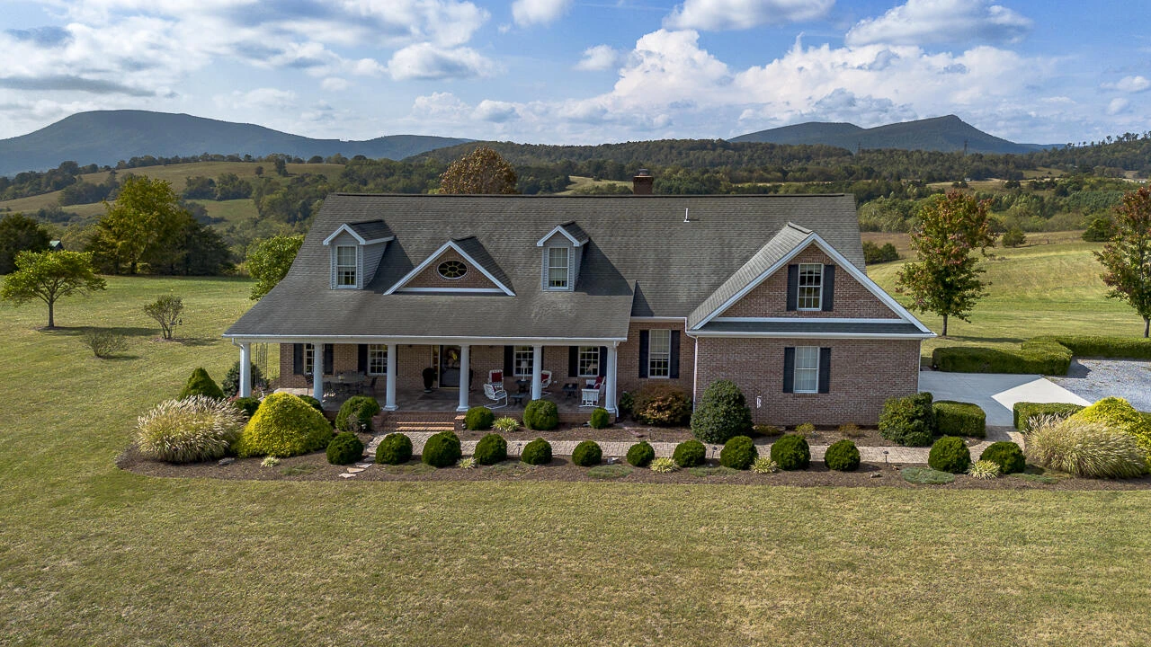 425 Brownsburg Tpke