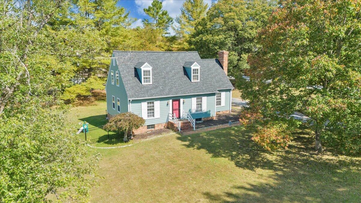 8 Woodduck Rd SW - Photo 3