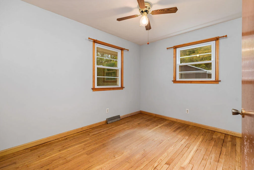 1567 Blue Grass Hollow Rd - Photo 15