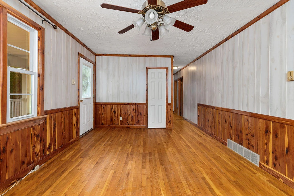 1567 Blue Grass Hollow Rd - Photo 6