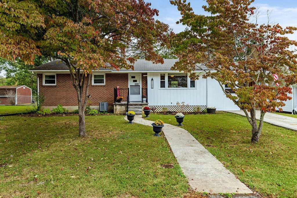 1208 Grace Avenue Ave - Photo 2