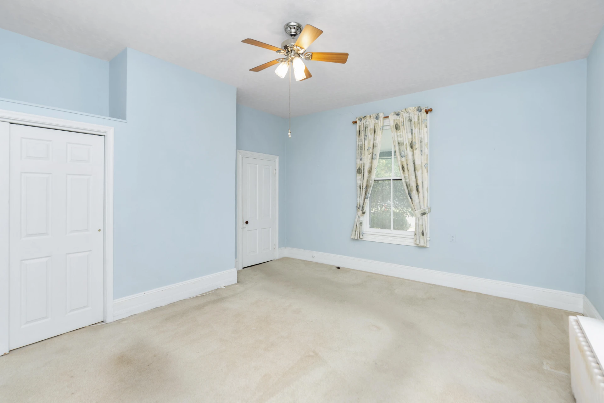 747 E 24th St - Photo 10