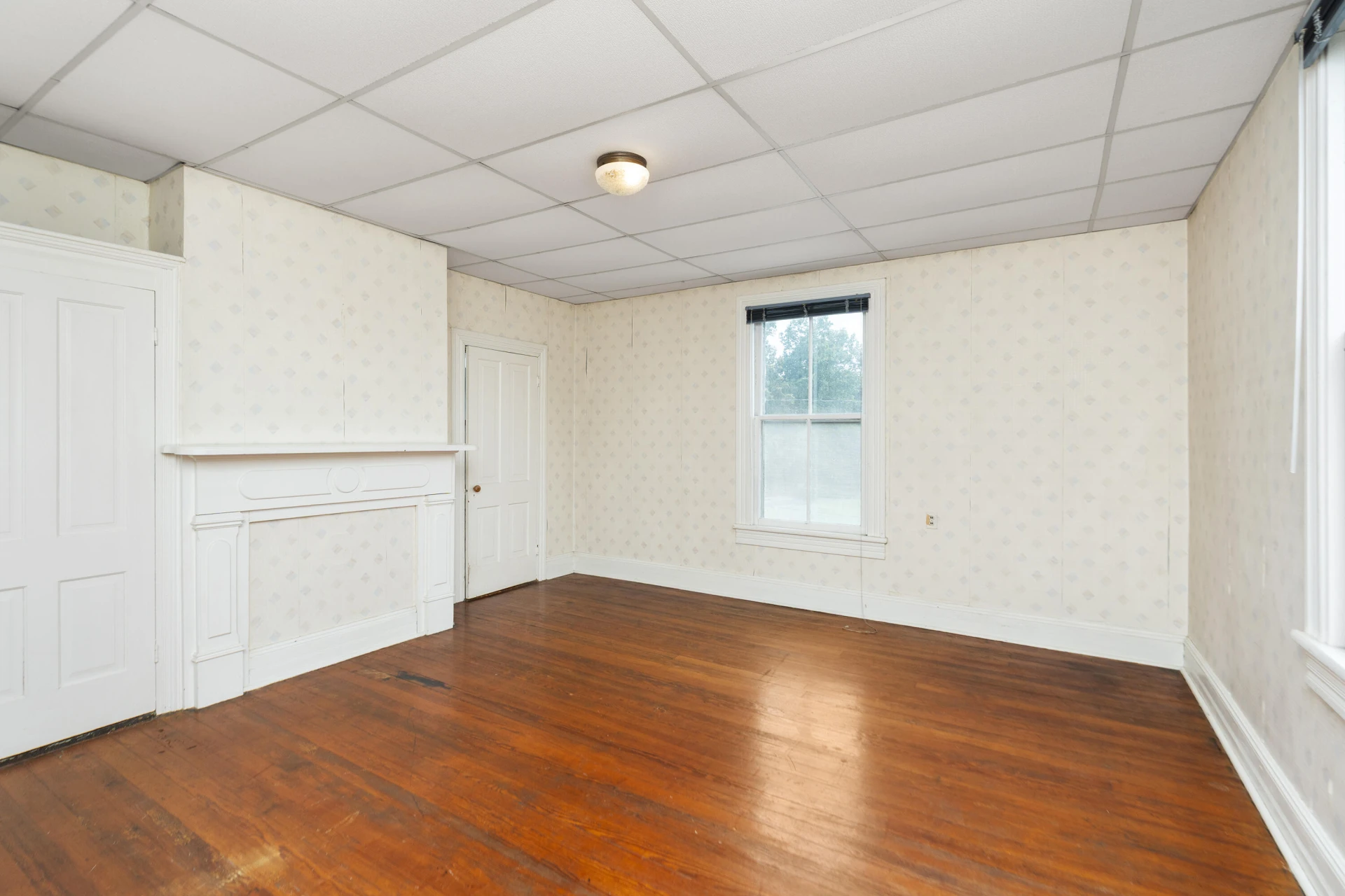 747 E 24th St - Photo 24