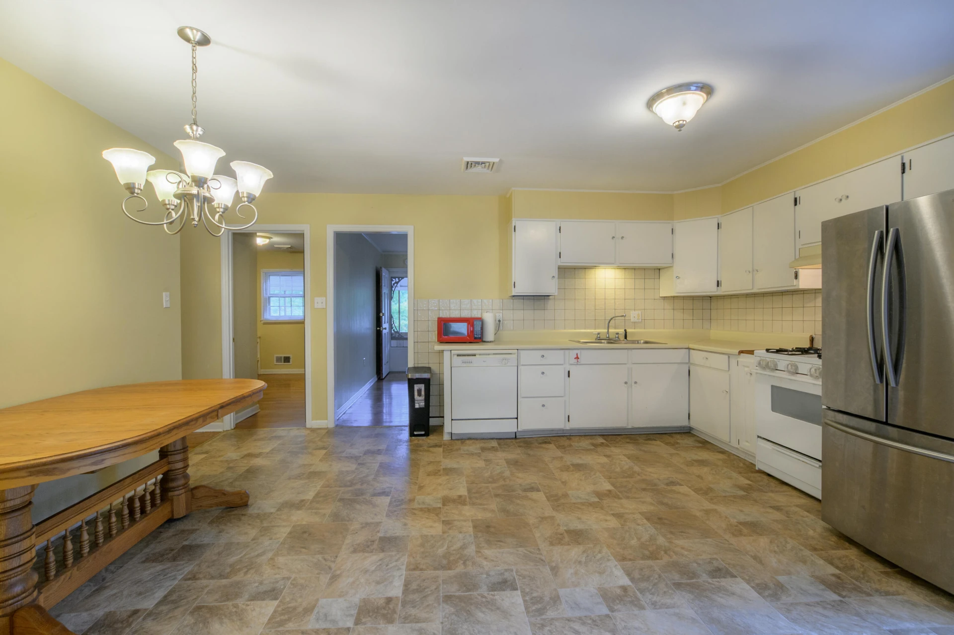 172 W 37th St - Photo 11