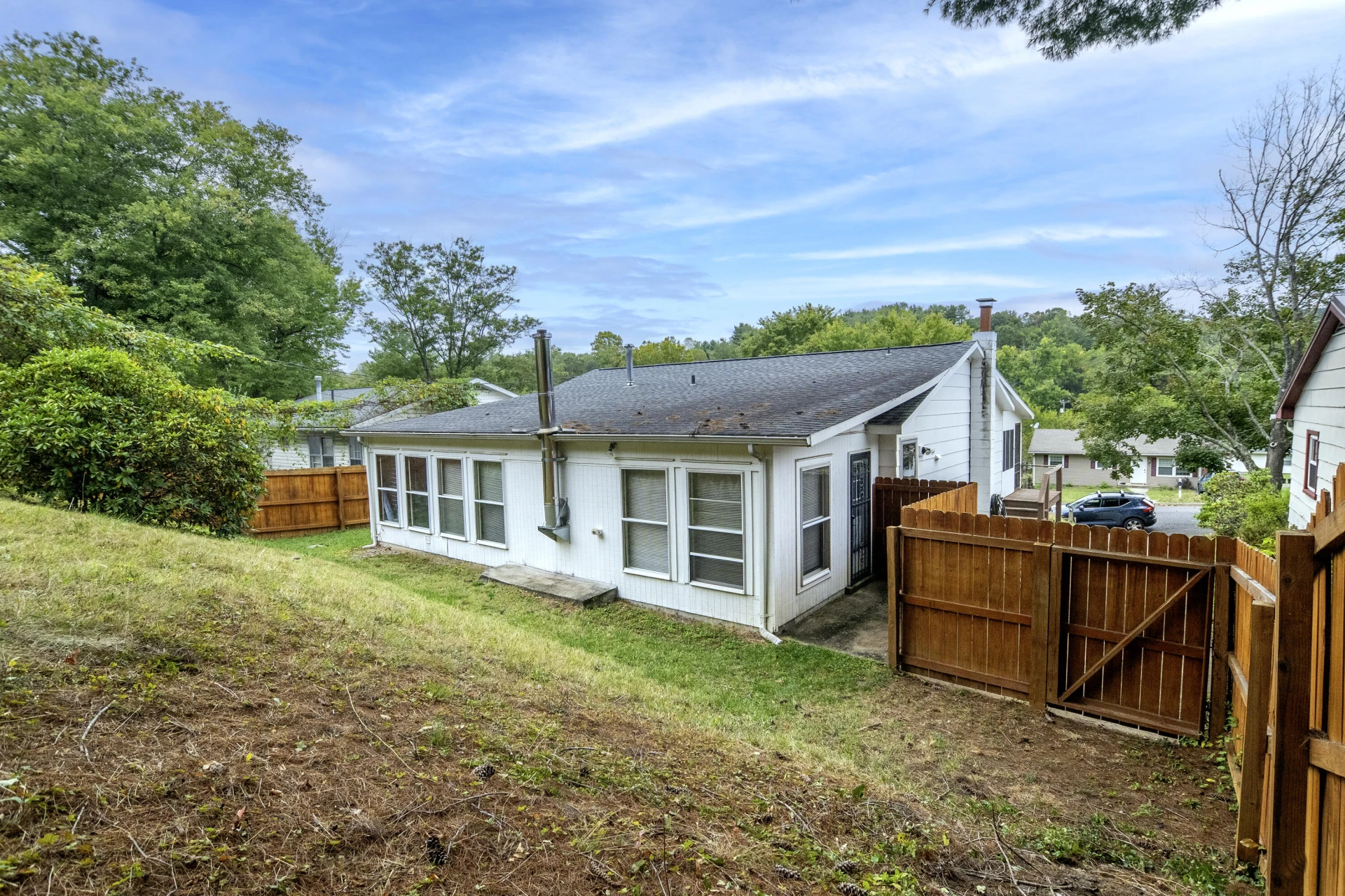 172 W 37th St - Photo 18