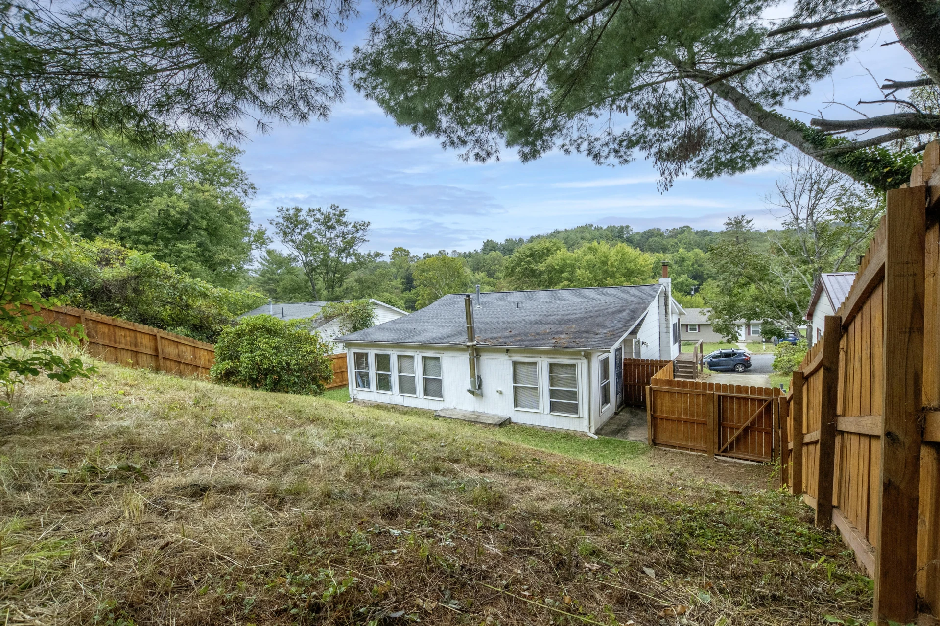 172 W 37th St - Photo 20
