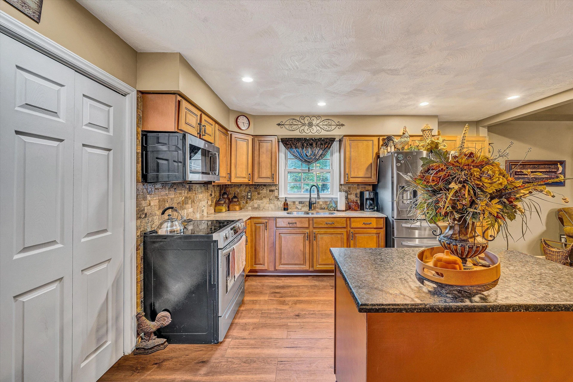 248 Ridgeway Cir - Photo 10