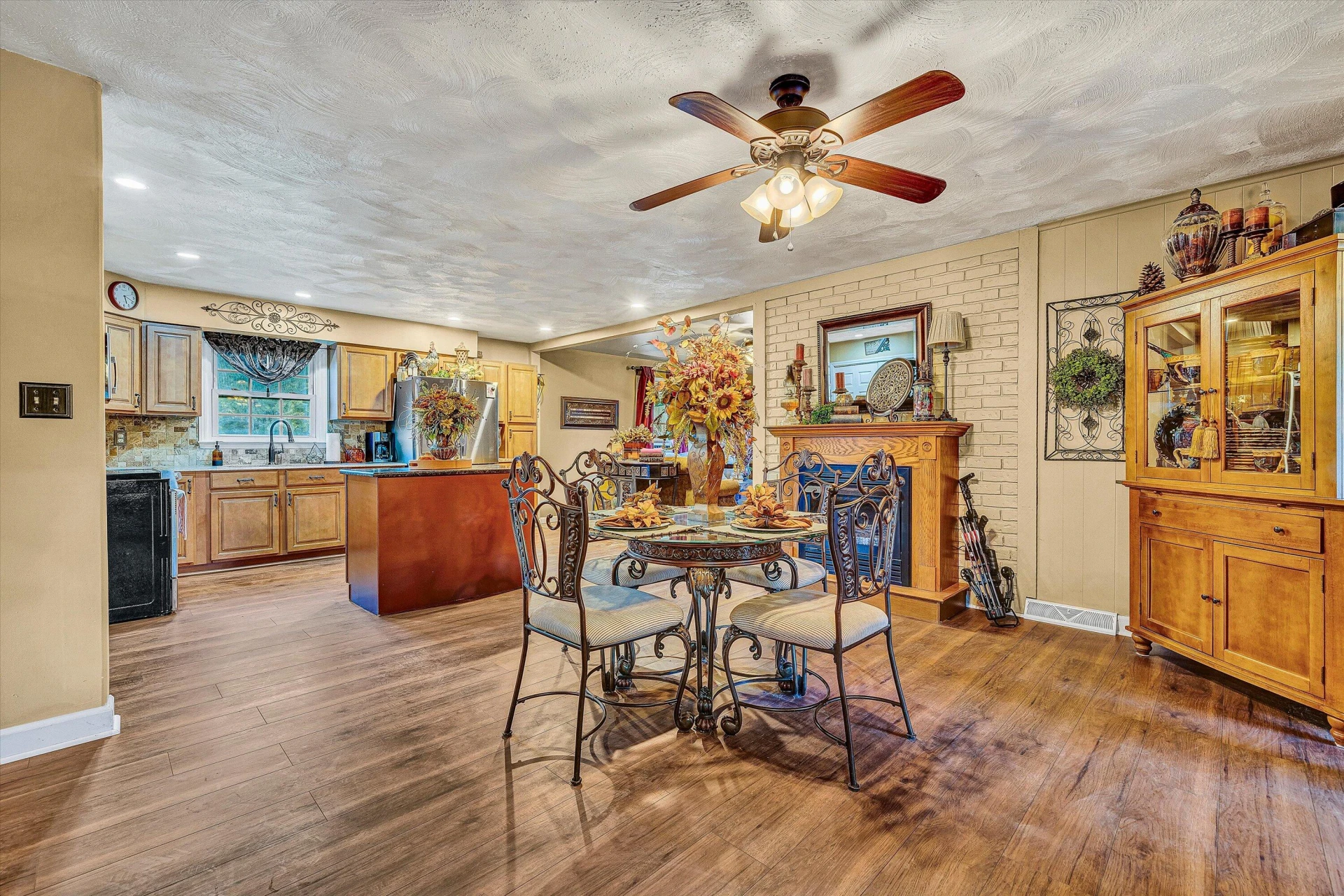 248 Ridgeway Cir - Photo 8