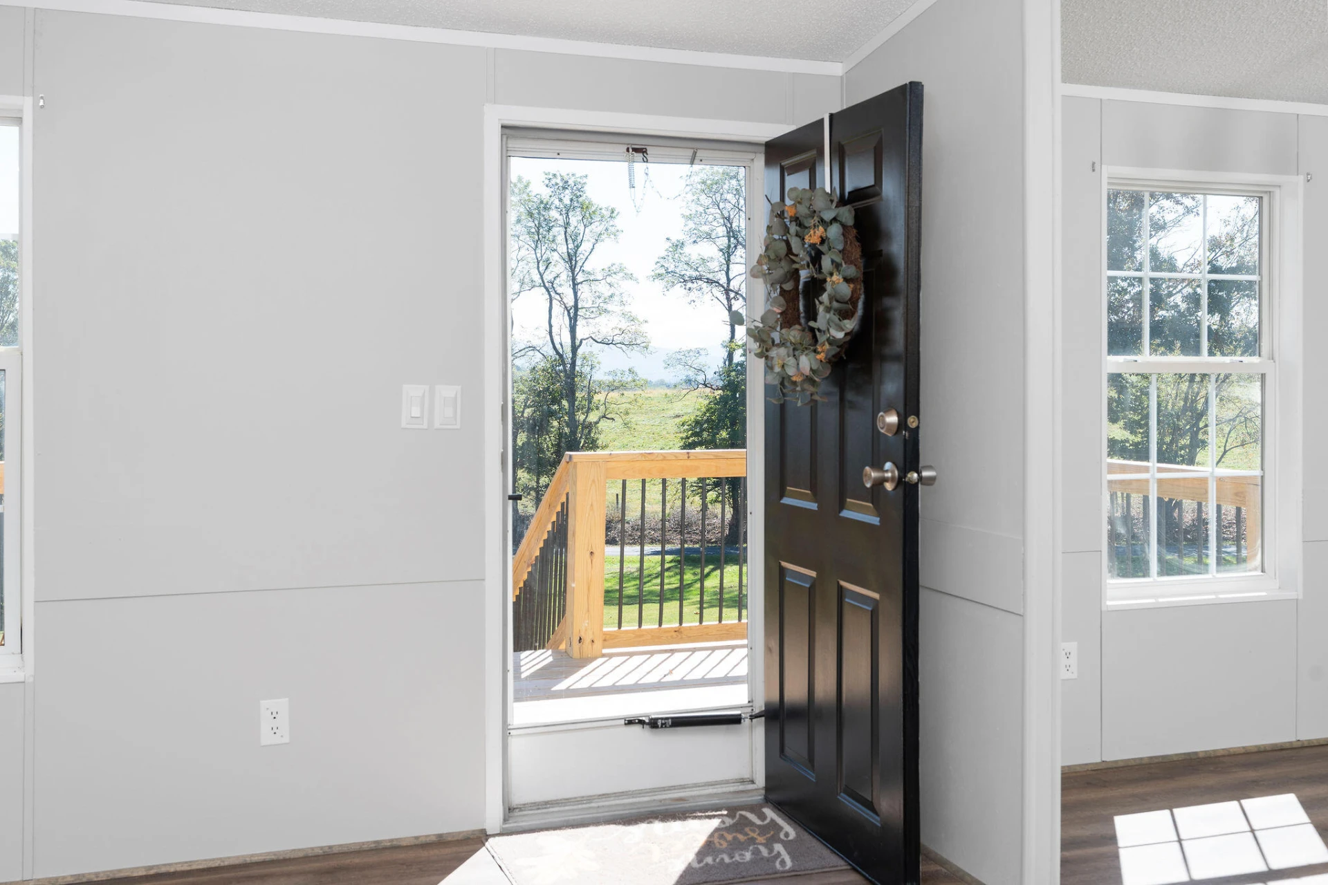 713 Newport Rd - Photo 3