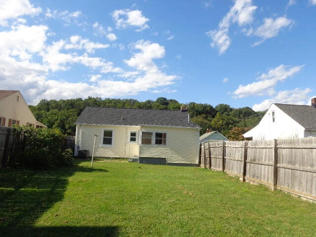 307 E Phillip St - Photo 15