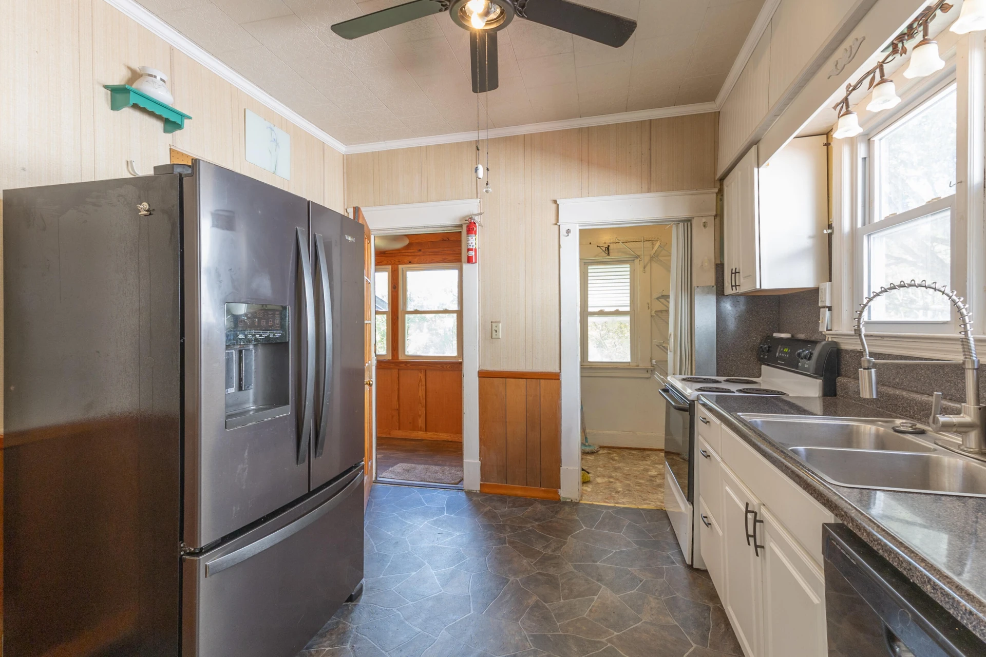 315 Third St - Photo 7