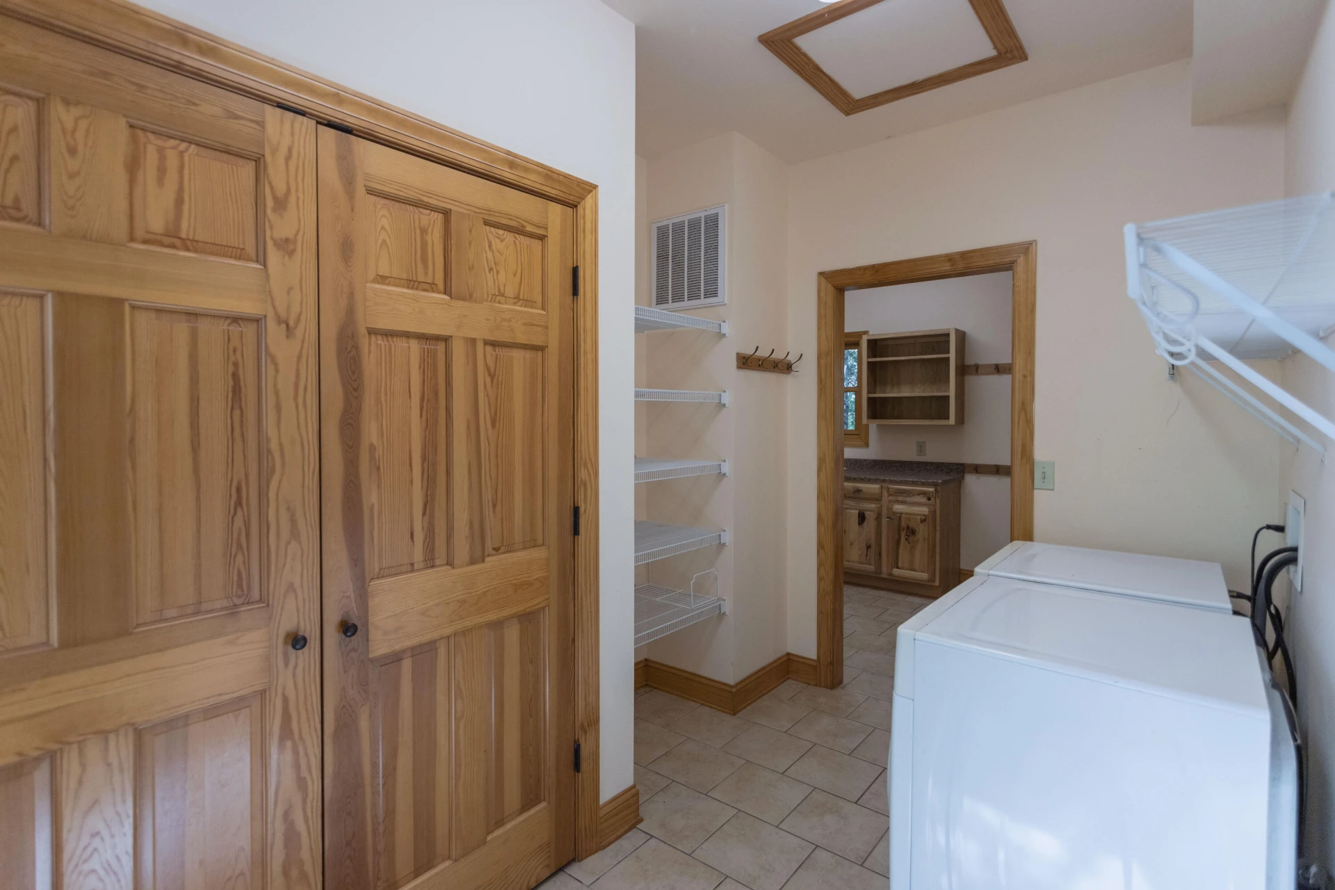 220 East Ridge Dr - Photo 24