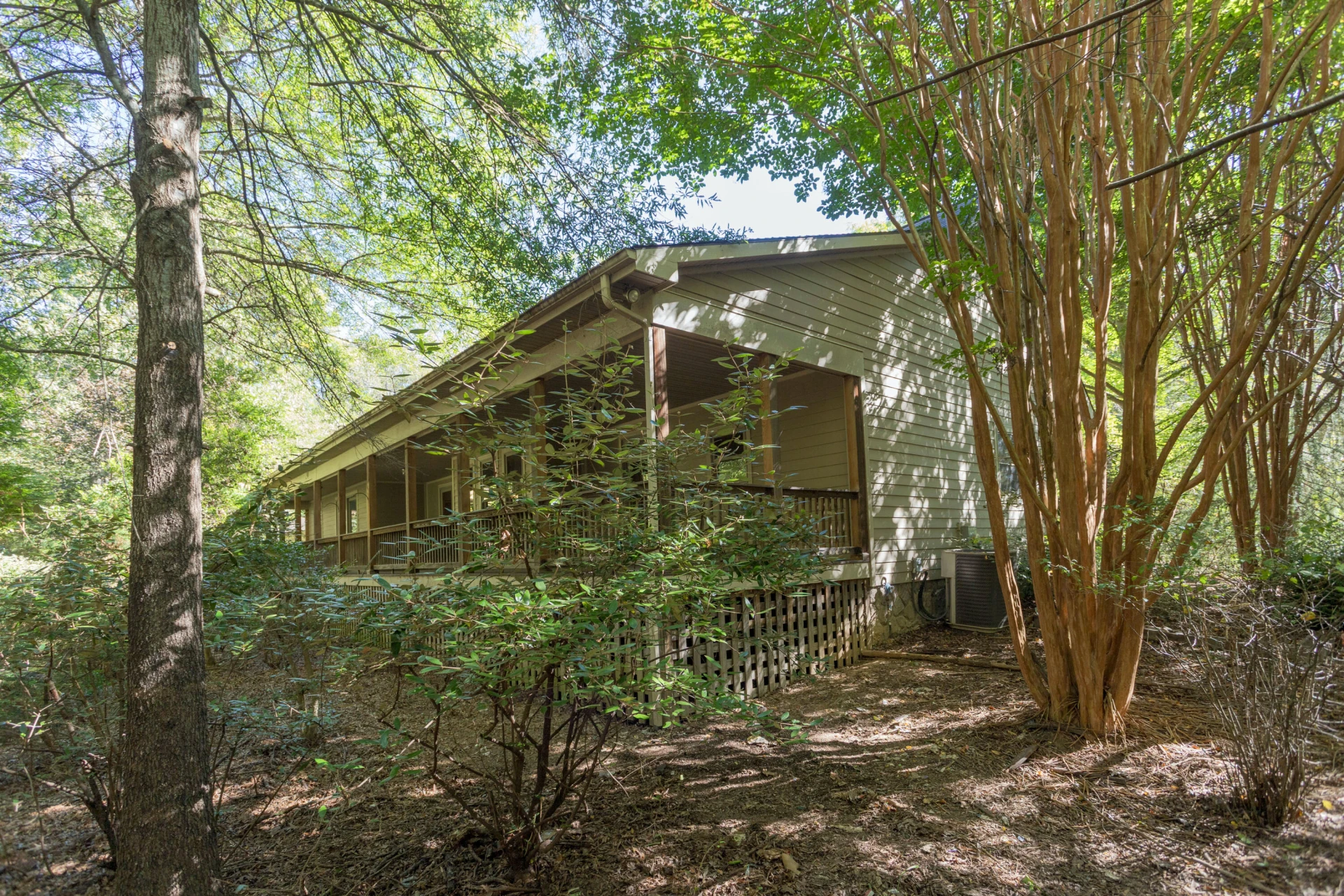 220 East Ridge Dr - Photo 3