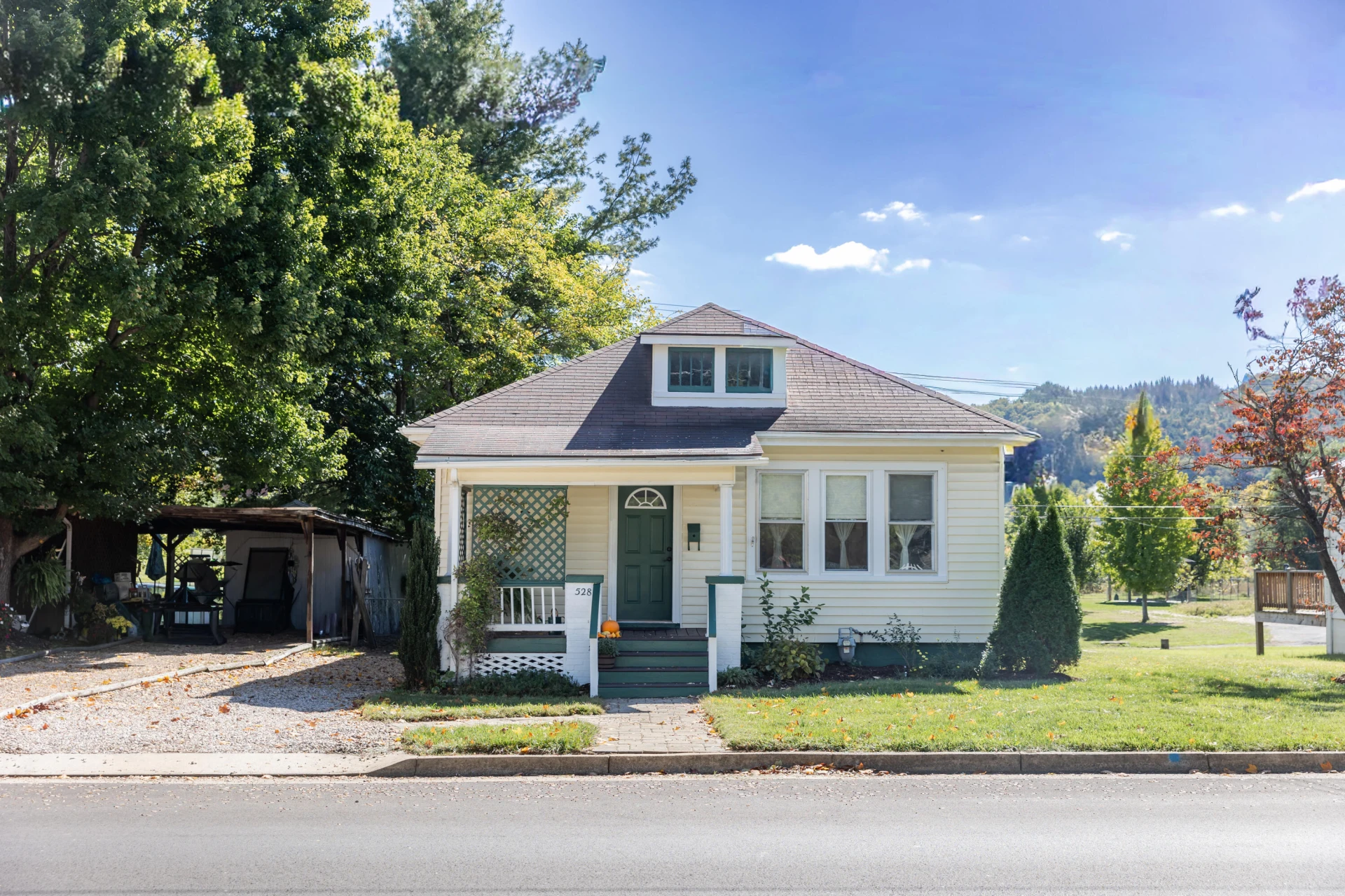 528 Arch Ave