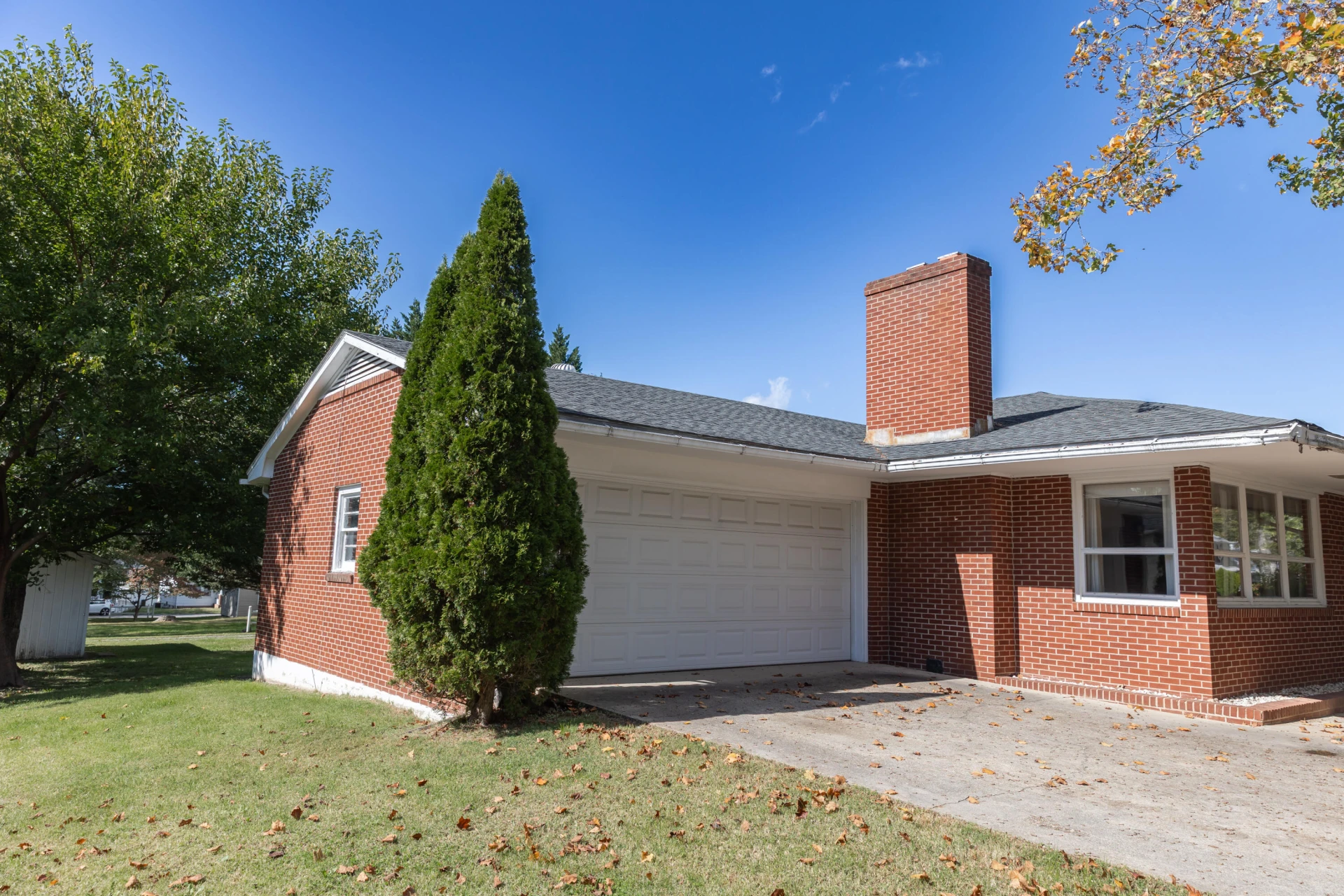 2113 Oak Ave - Photo 3