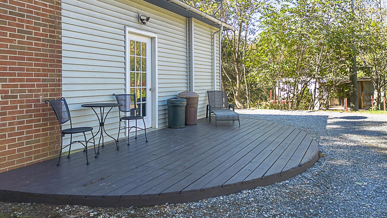 893 Wert Faulkner Highway - Photo 18