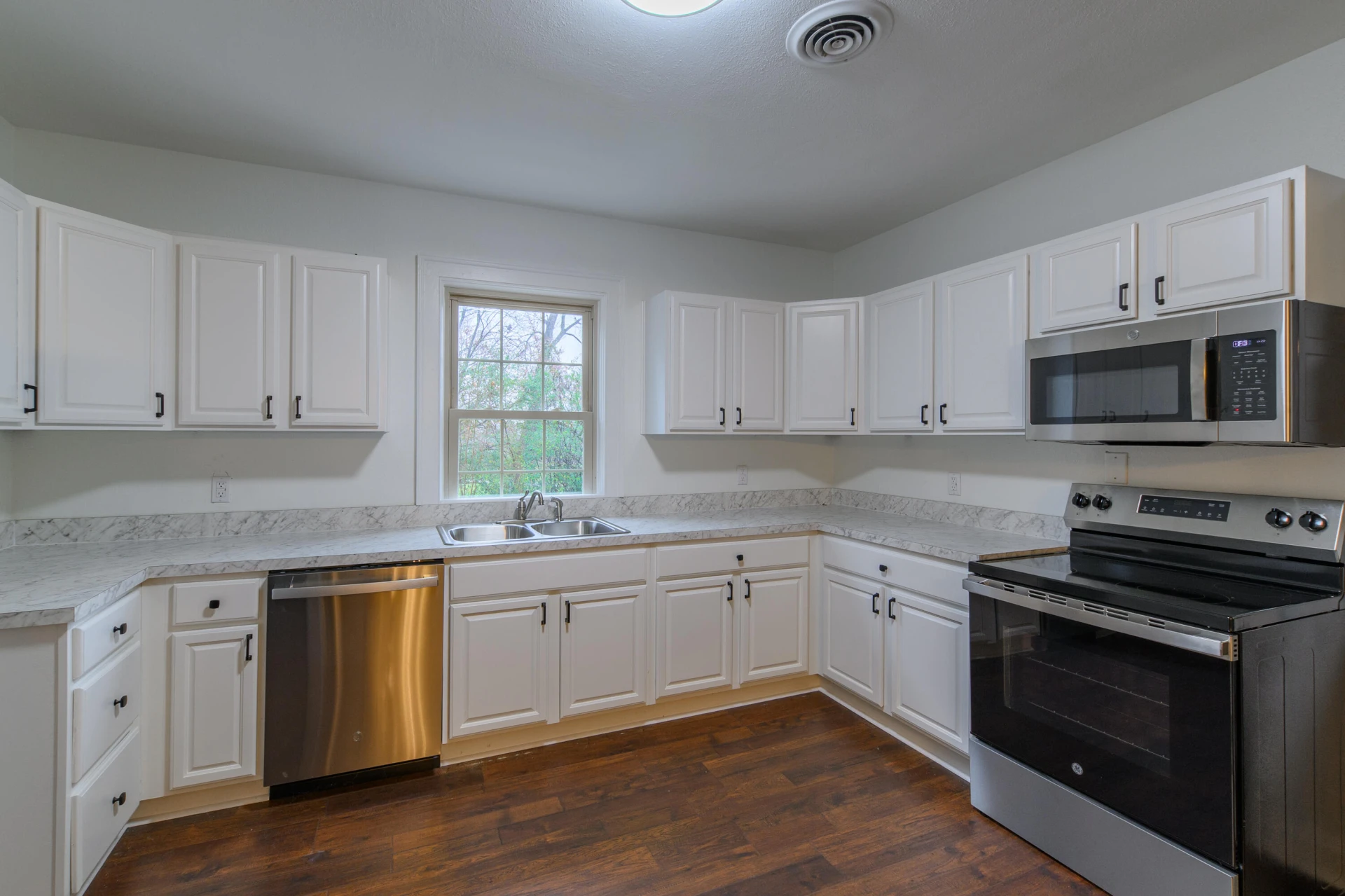 1451 Kelvin Grove Rd - Photo 10