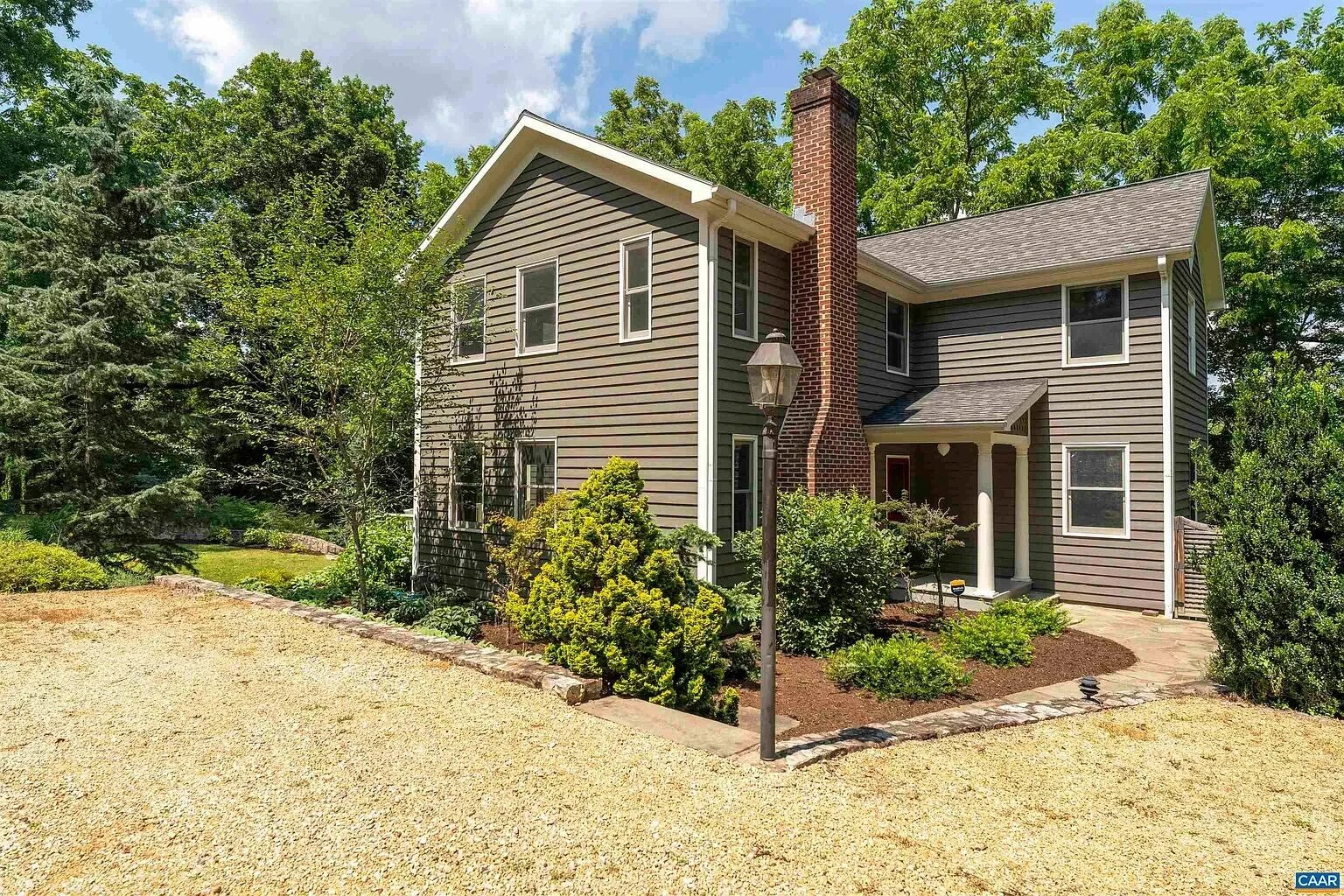 410 Honeysuckle Hill