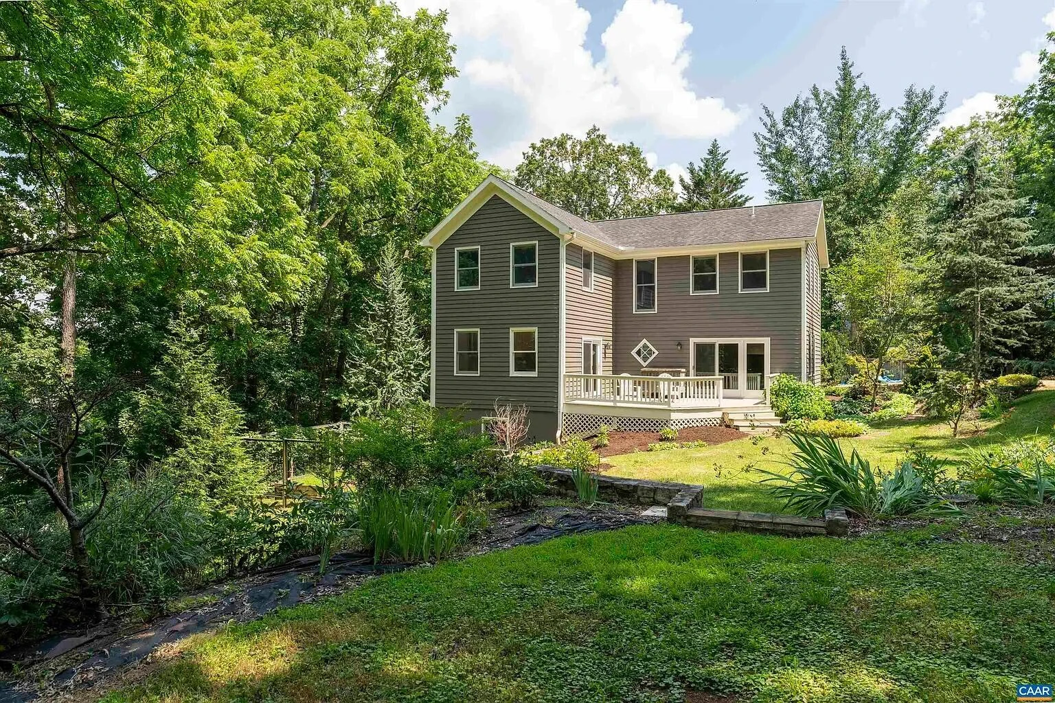 410 Honeysuckle Hill - Photo 4