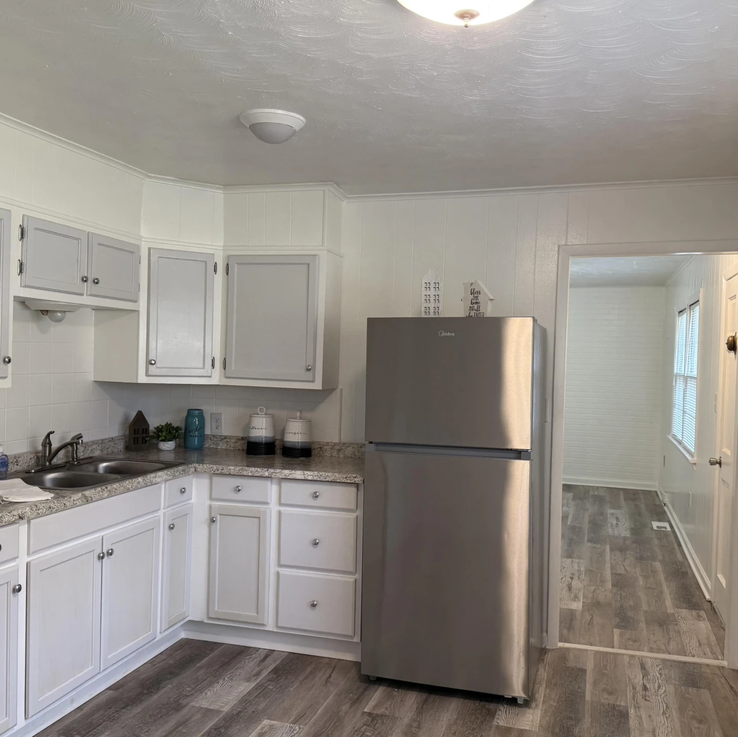 132 W 37th St - Photo 12