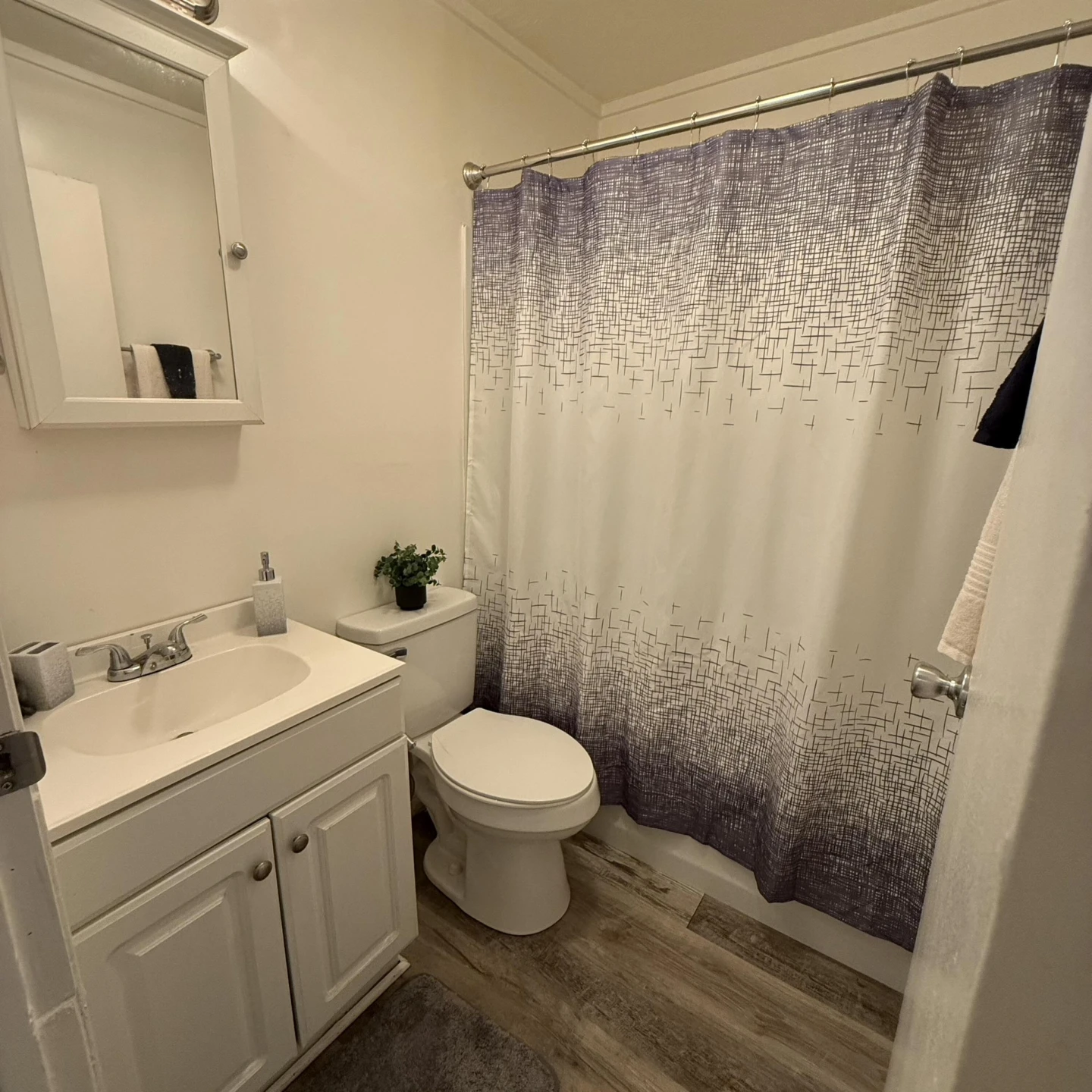 132 W 37th St - Photo 4