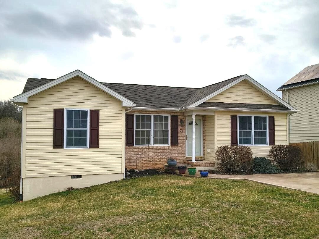 73 Thoroughbred Cir