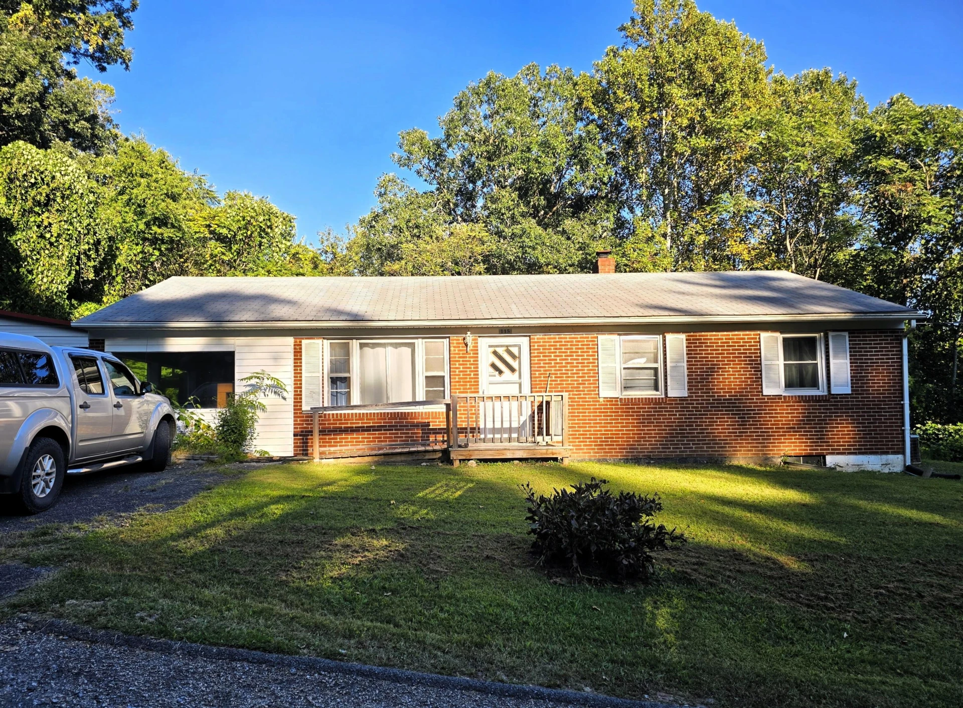 115 Malcolm Ln