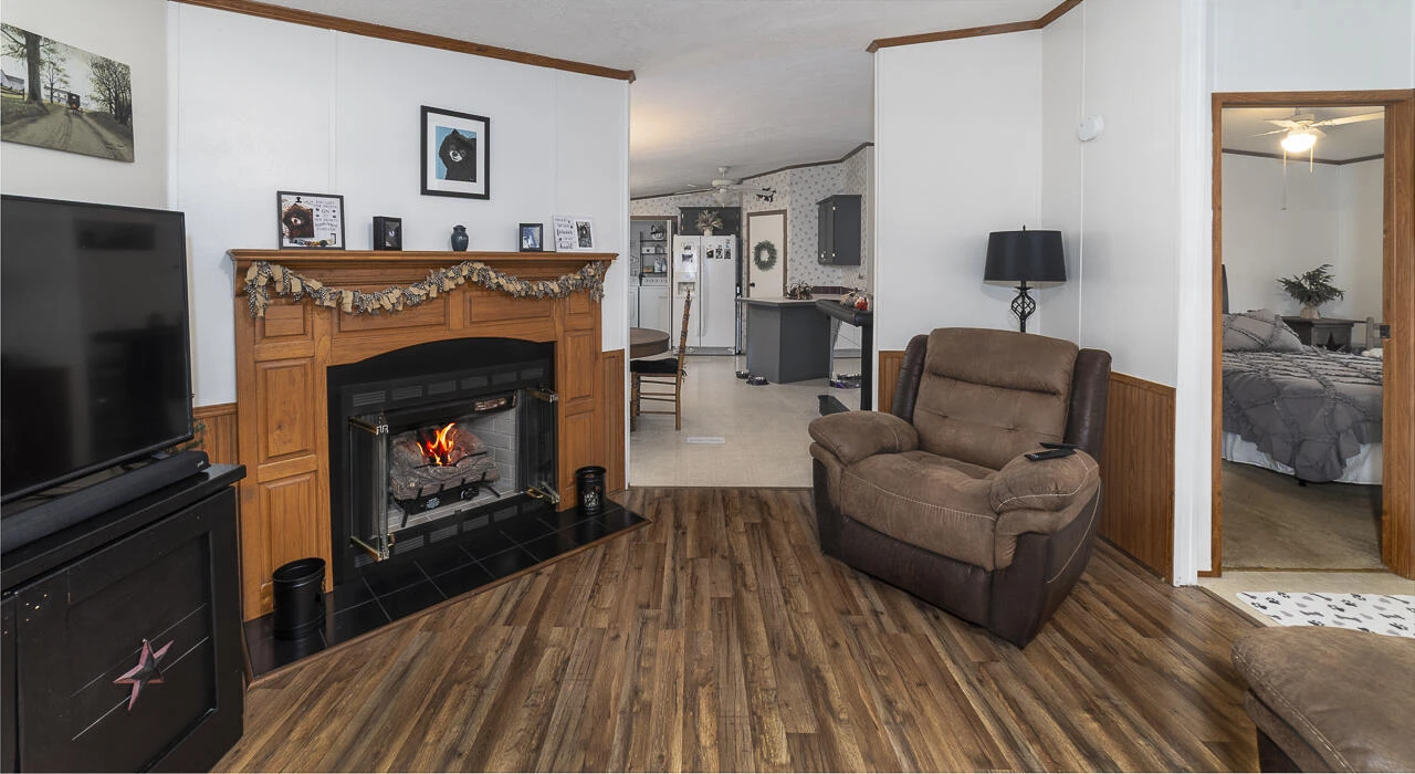 122 E 38th St - Photo 16