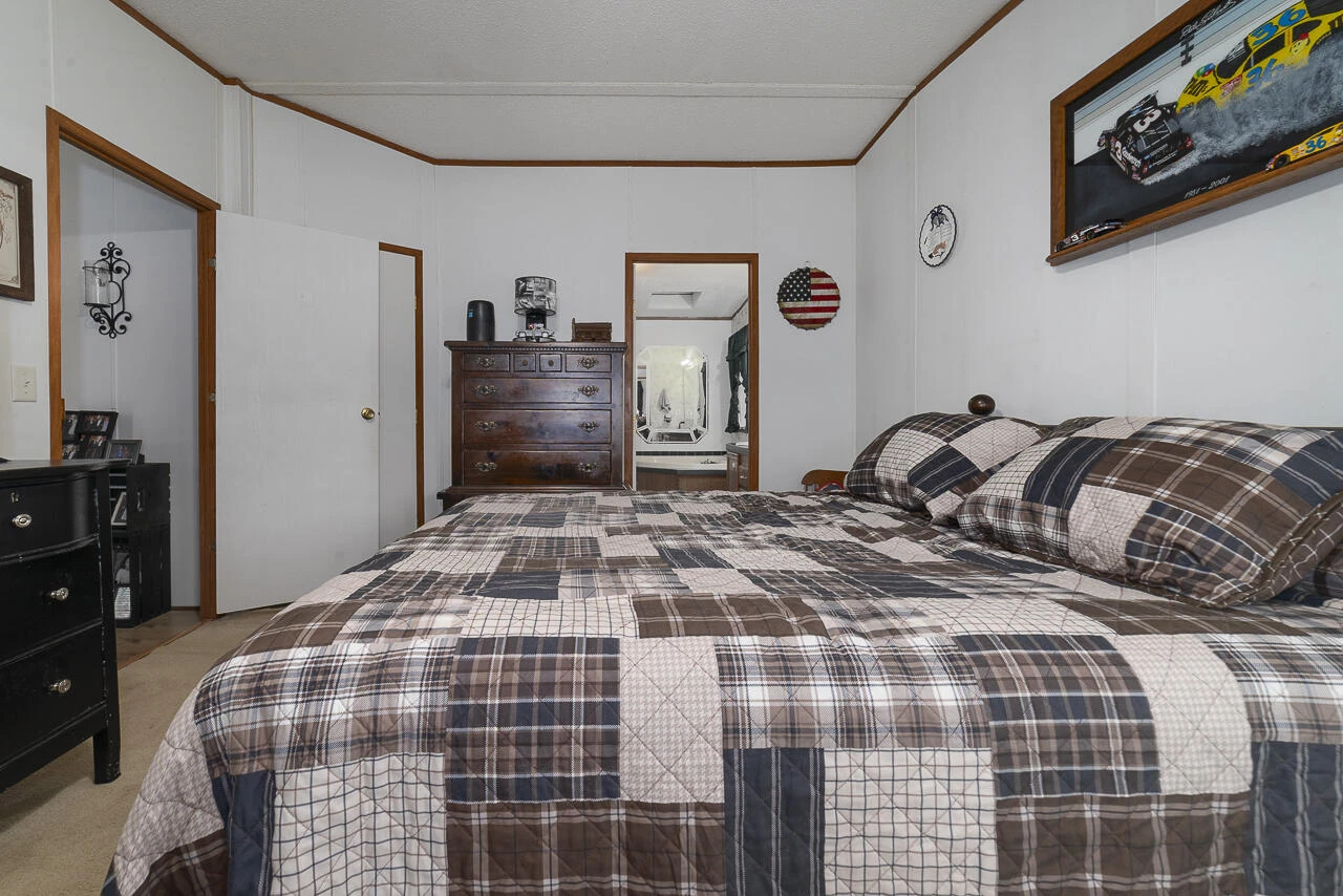 122 E 38th St - Photo 21