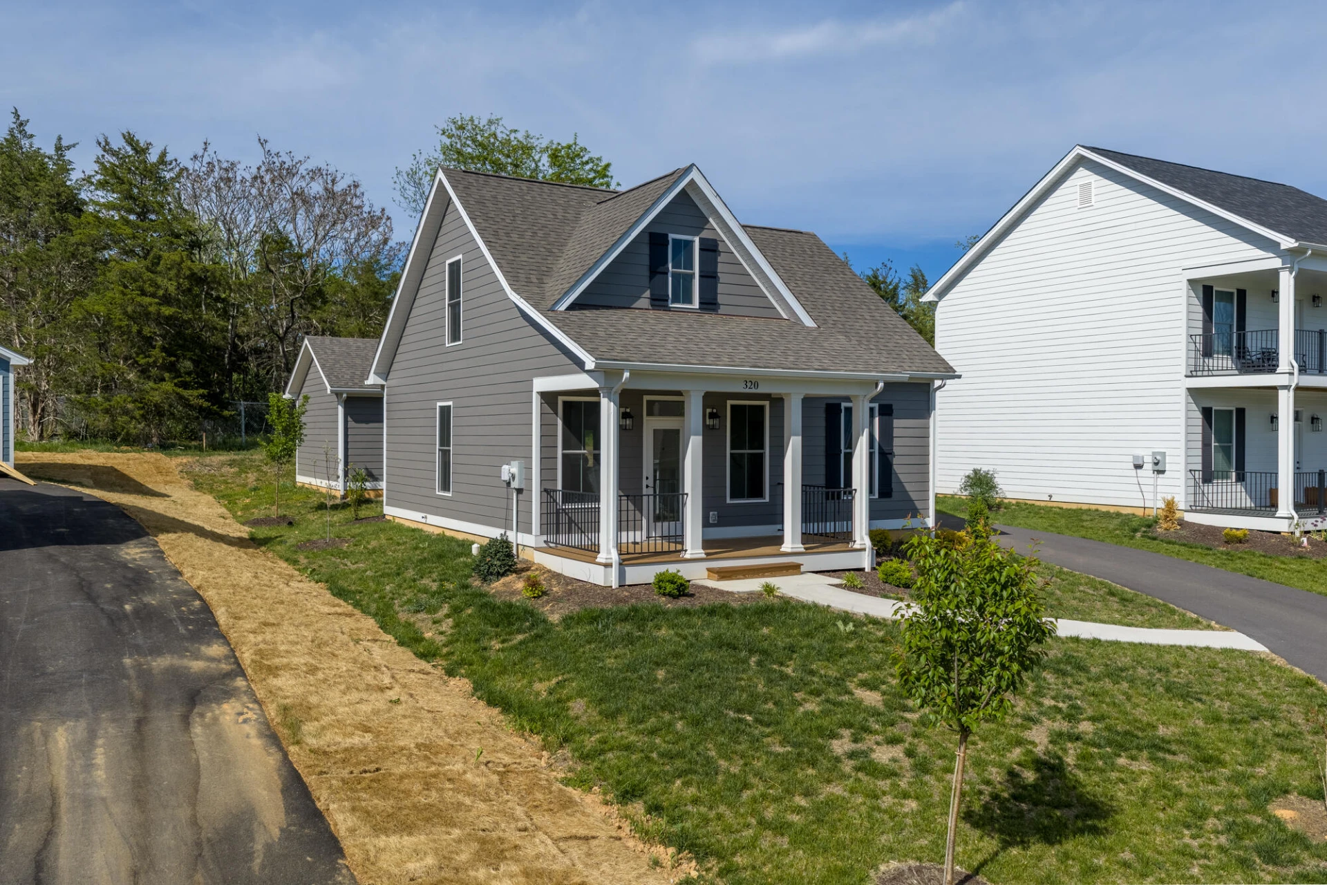 320 Lilly Bell Dr - Photo 2