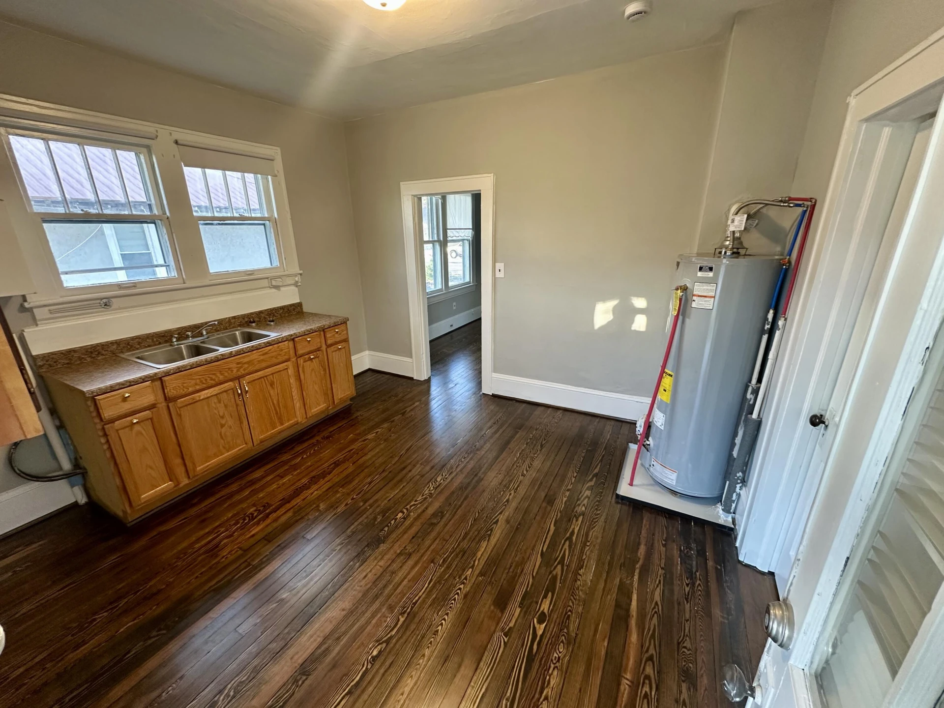 805 W Jackson St - Photo 6