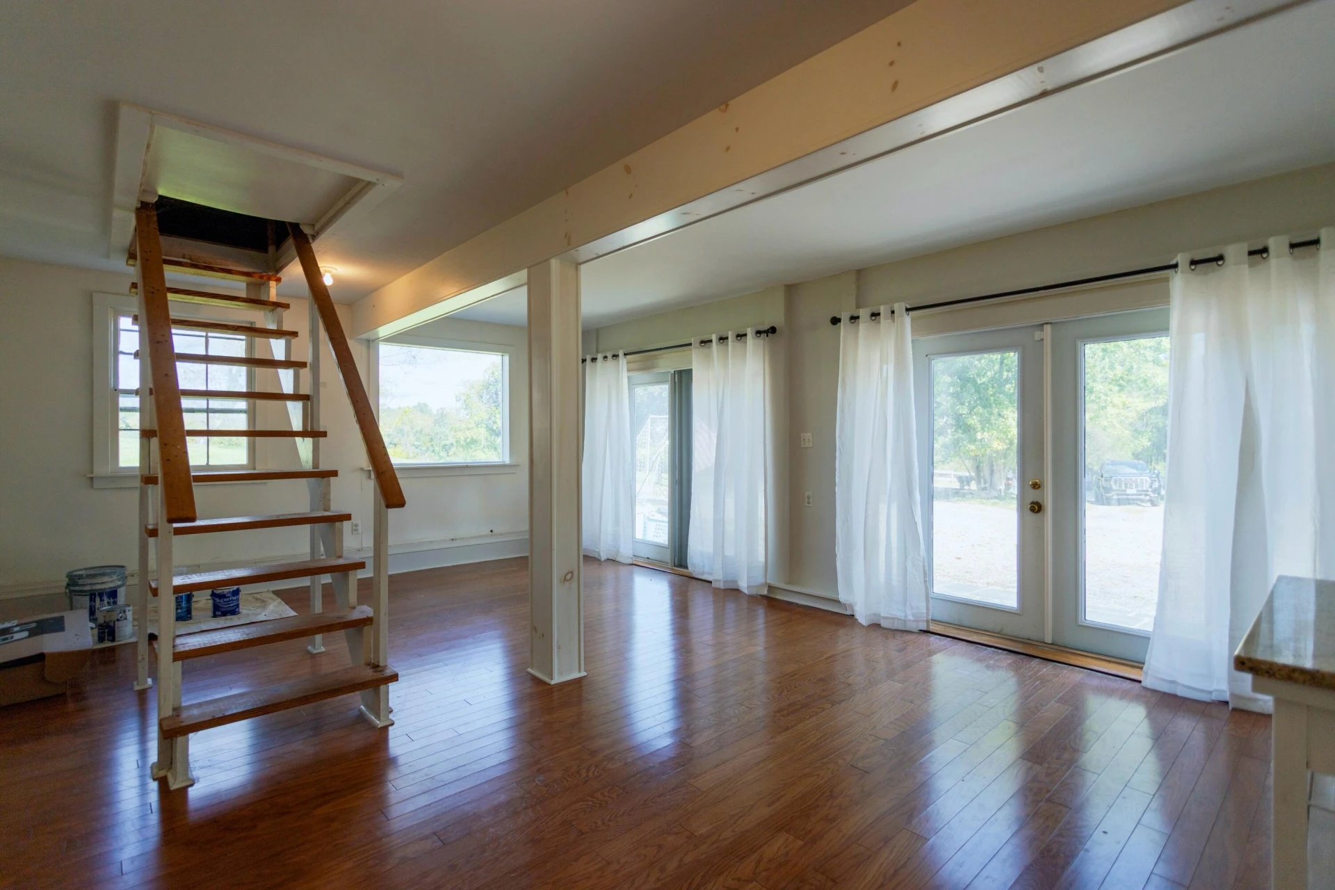401 Enfield Rd - Photo 11