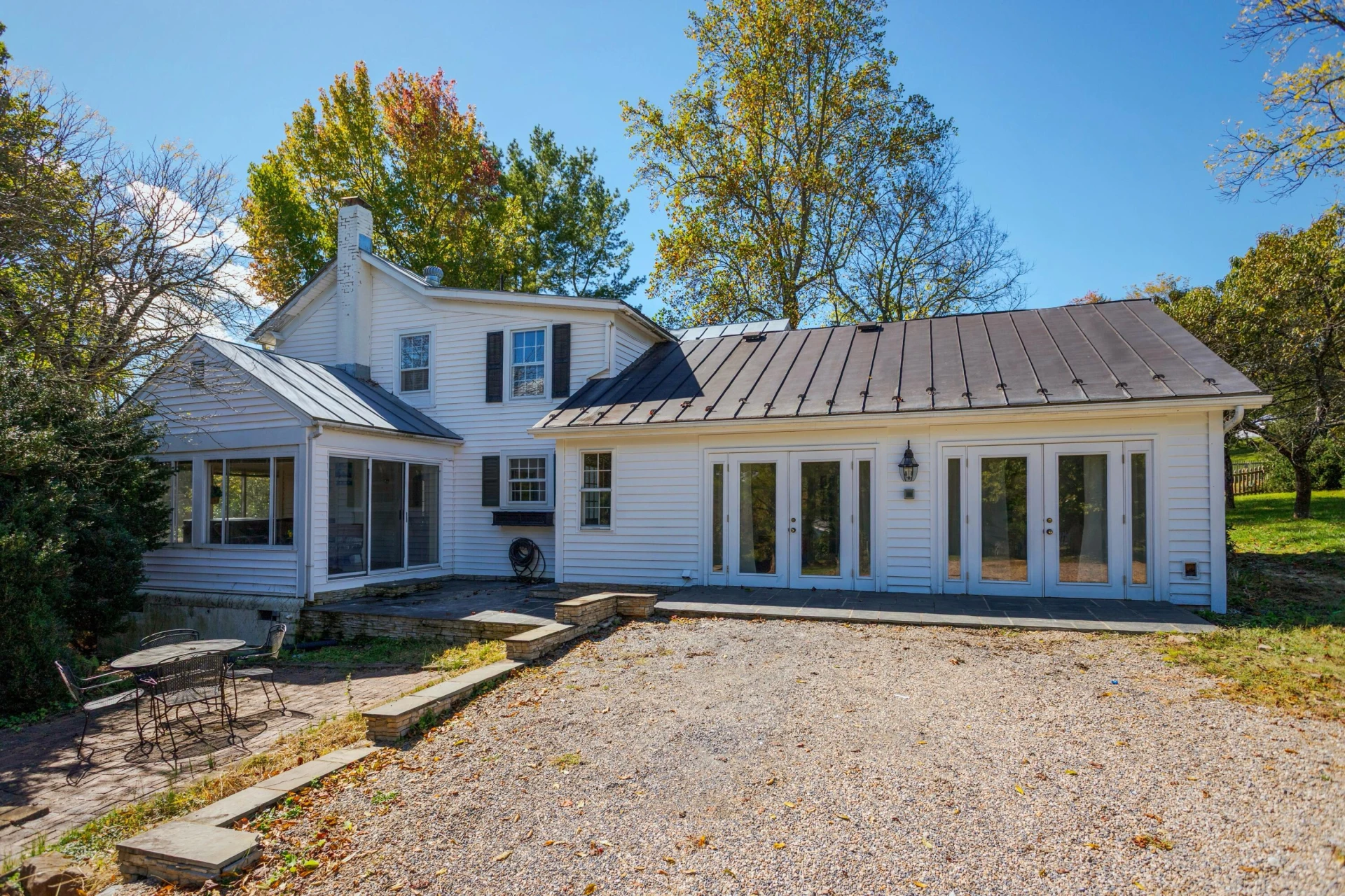 401 Enfield Rd - Photo 28