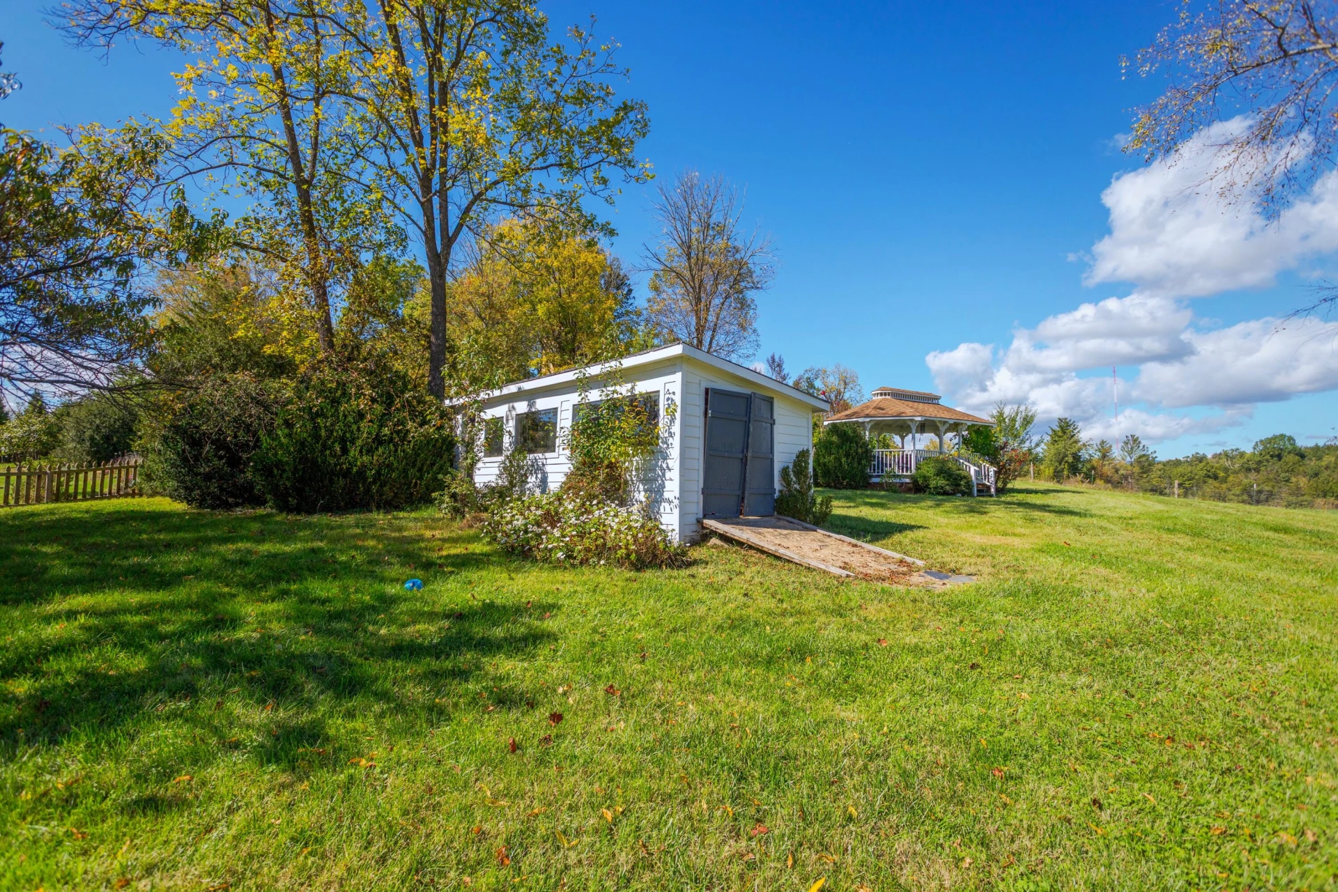 401 Enfield Rd - Photo 29