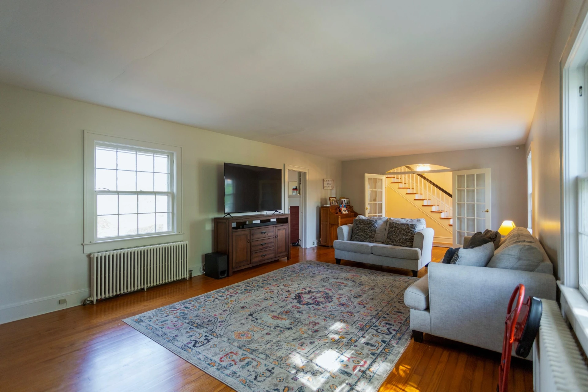 401 Enfield Rd - Photo 3